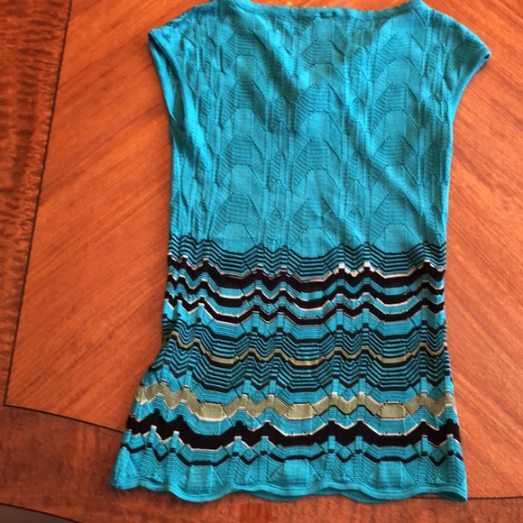 Top - Picture 4 of 11